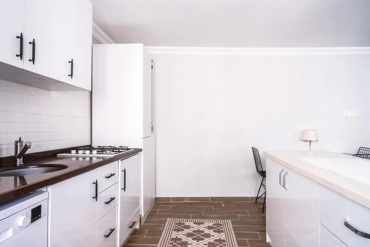 Апартаменты Flat W Balcony 10 Min To Uskudar Coast Стамбул