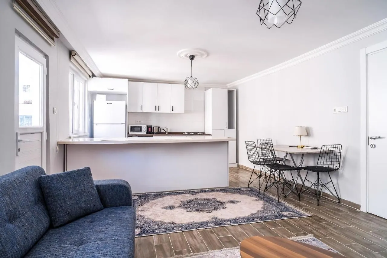 Flat W Balcony 10 Min To Uskudar Coast Apartment Istanbul