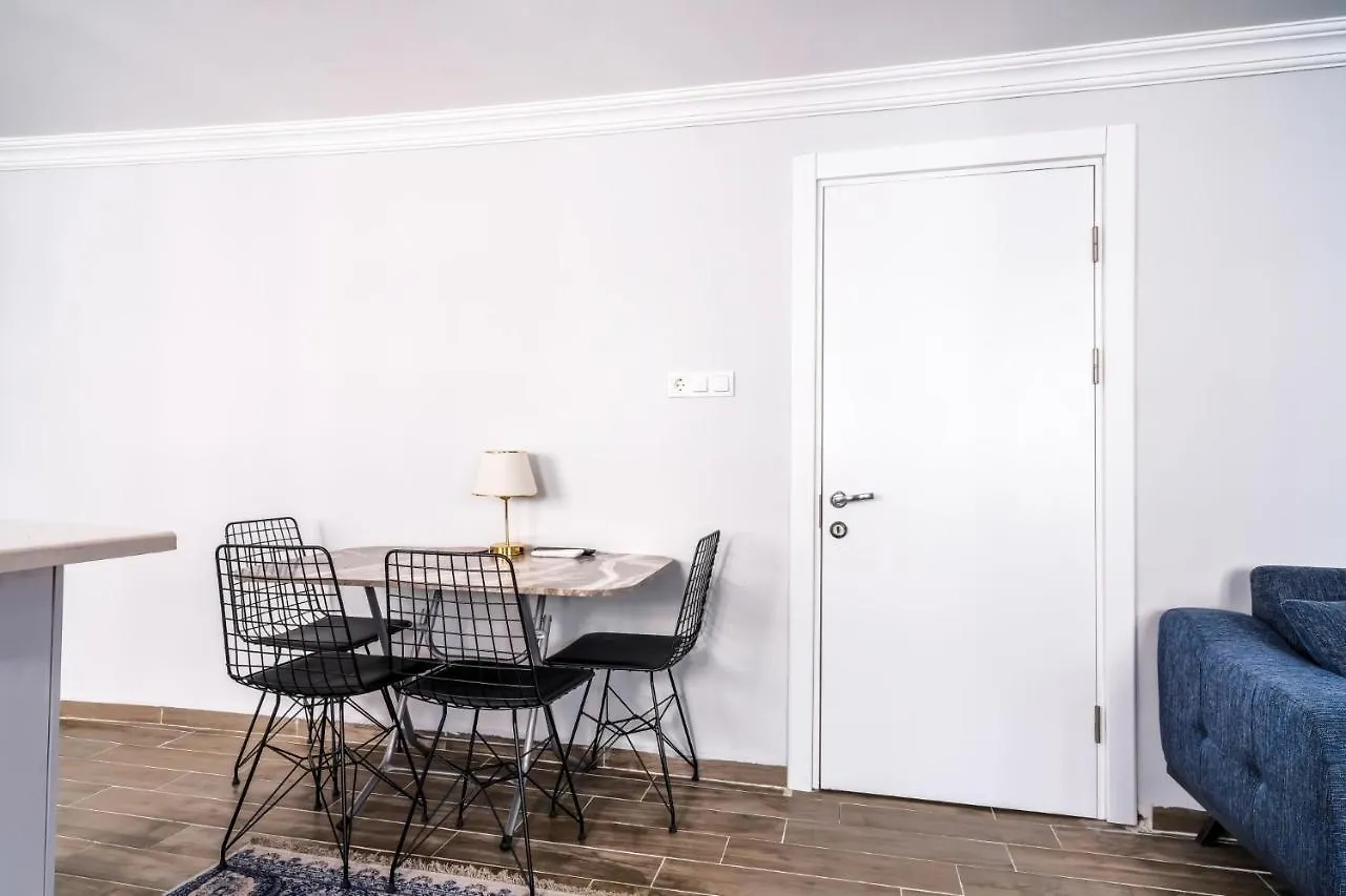 Flat W Balcony 10 Min To Uskudar Coast Apartment Istanbul
