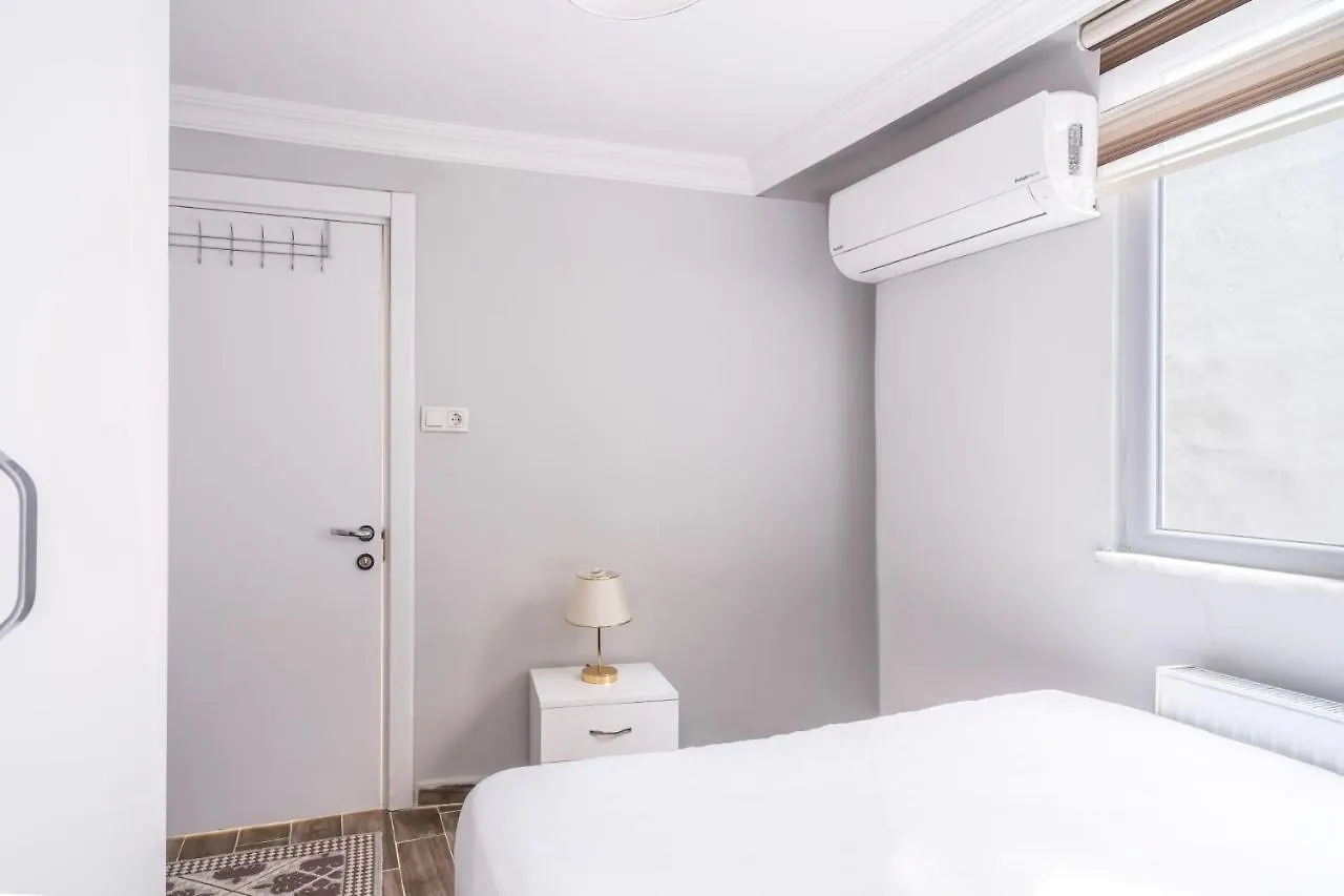 Flat W Balcony 10 Min To Uskudar Coast Apartment Istanbul Turkey