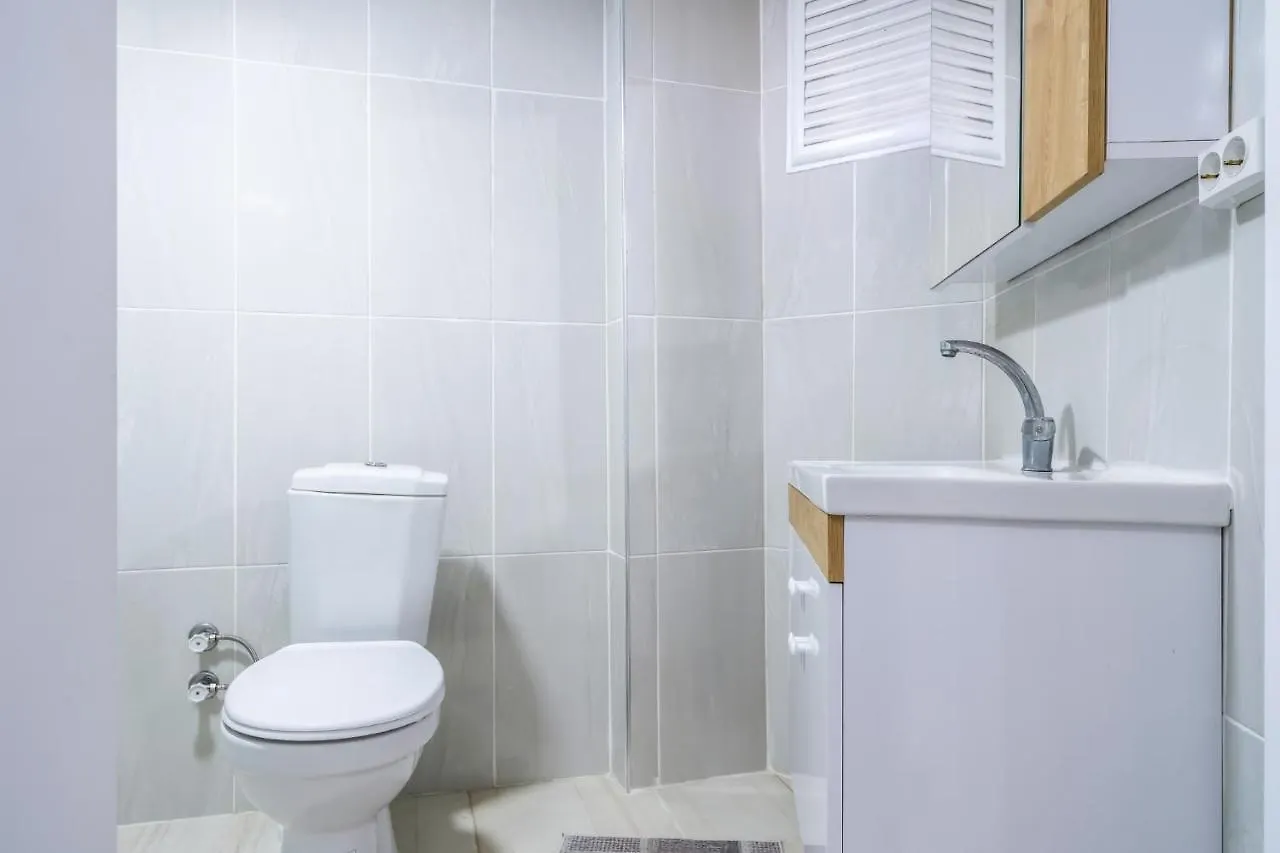 Flat W Balcony 10 Min To Uskudar Coast Apartment Istanbul